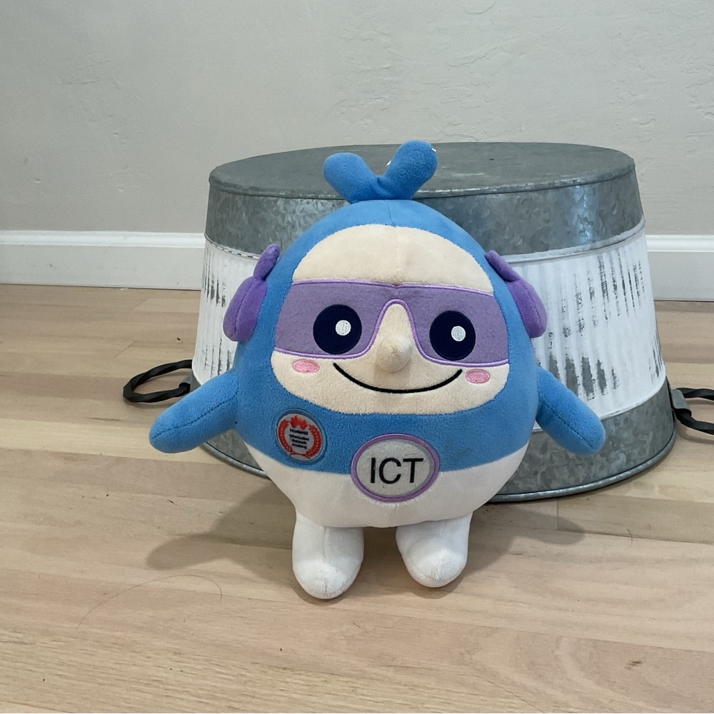 Alien plush Toy